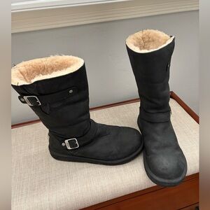 Ugg Australia women fur boot with buckle